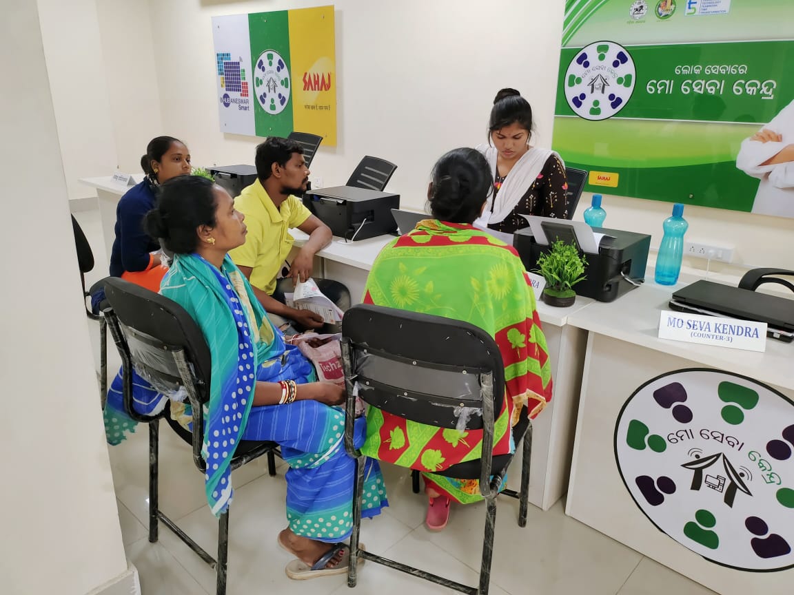 BSCL_BBSR's tweet image. Government e-services are being used by the citizens of BBSR at the Mo Seva Kendra by BSCL. It is a one-stop destination for all government-provided online services under the 5T initiative. #SmartSolution #Bhubaneswarfirst