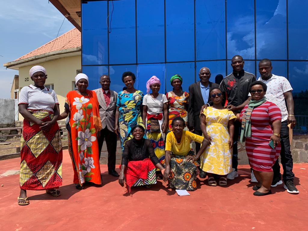rulprwanda's tweet photo. Under @DisabRightsFund financial support, this March 10, 2022, @LPRwanda had counseled 15 families (Parents/guardian)of members from
@nyamashekeDistrict and share the information related to #sexualreproductive #healthright.@TheDJP_ @NUDOR_Rw @ncpdrwanda @uphls @unwomenrwanda. https://t.co/YfHQrBvY7s