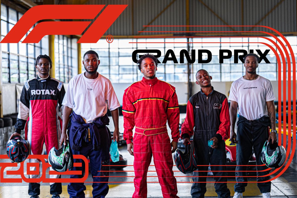 ato_l's tweet photo. WE LIVEEE WITH THE GRAND PRIX!
@SkySportsF1 
@MercedesAMGF1 
@LewisHamilton 
@redbullracing 
@Formula1_GP 

https://t.co/yO0xHOTXbJ https://t.co/JkGUO5mCkA