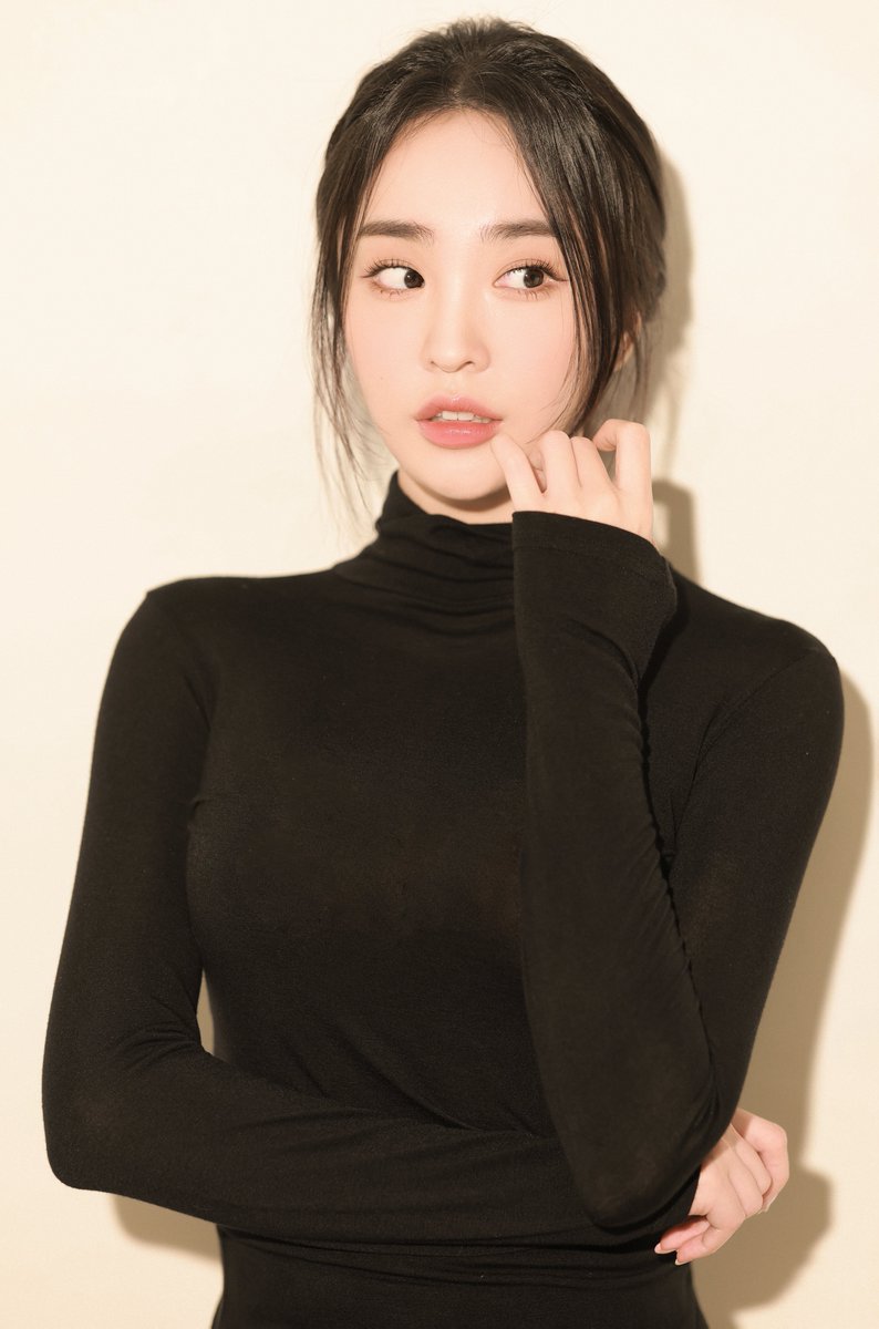 나현❤︎ tweet media