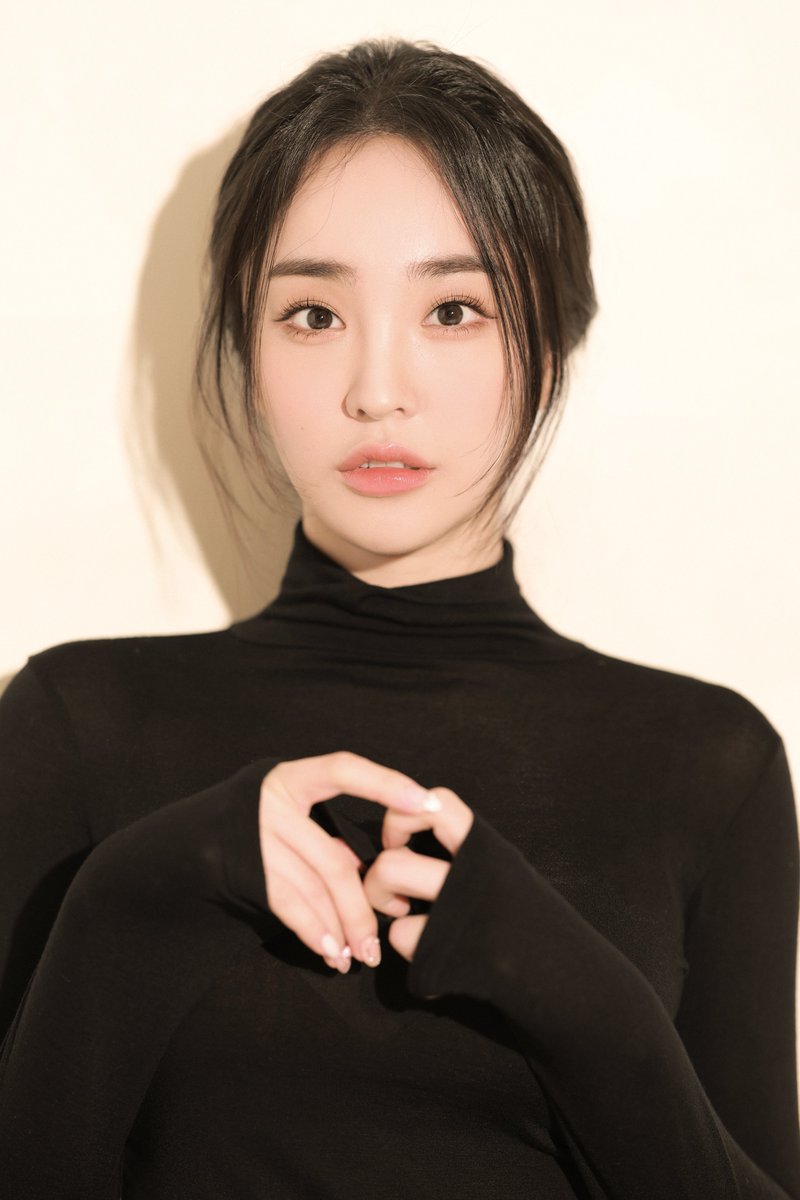 나현❤︎ tweet media