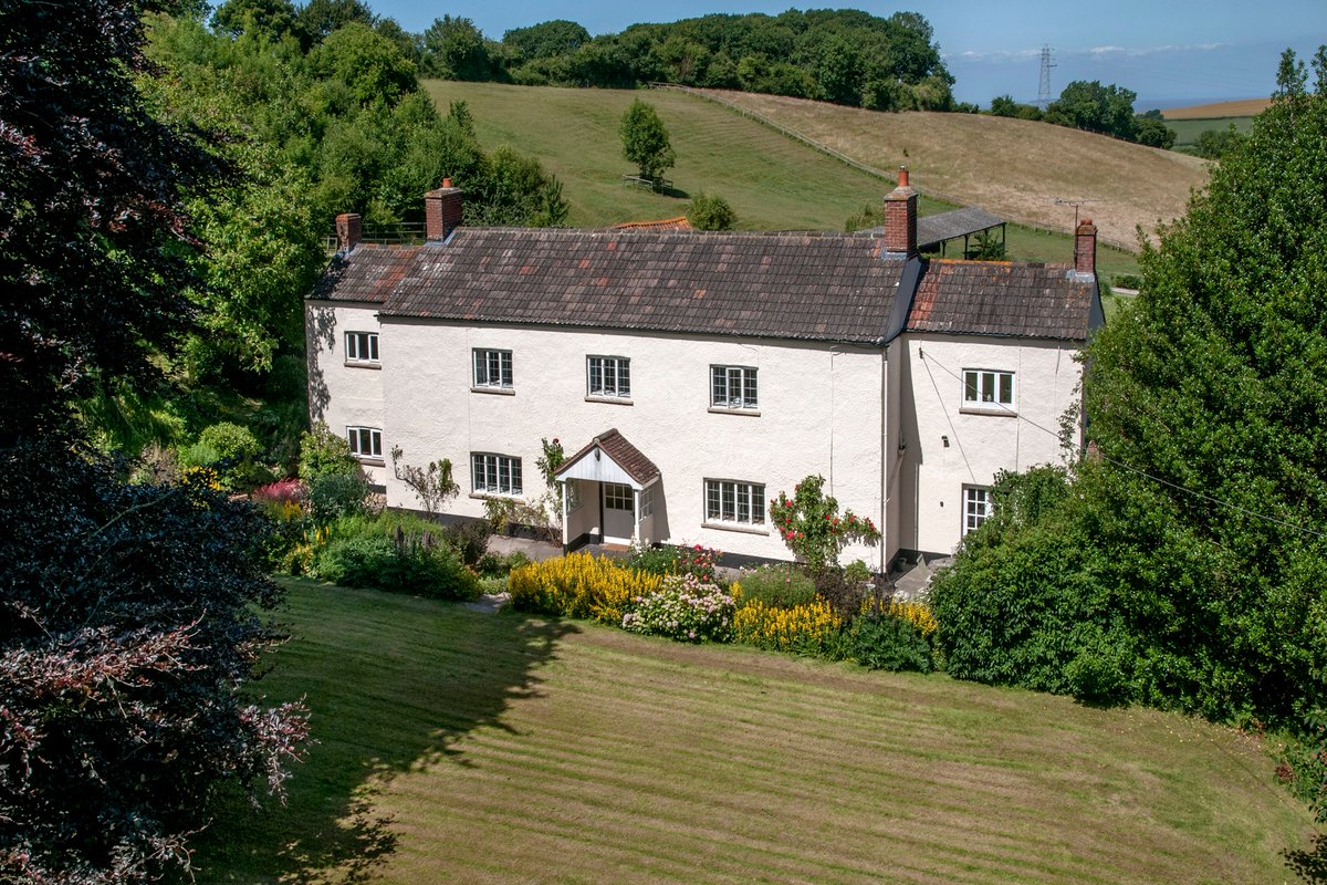 Grooms Cottage is the perfect place for a rural getaway. Four nights are available from 13th March & four nights from 20th March 2023. Book a last minute break.
🛏 Sleeps 1-4
theholidaycottages.co.uk/Somerset/16925
#Availability #LastMinuteBreak #Pets #TheQuantocks #Kilve #Bridgwater #Somerset