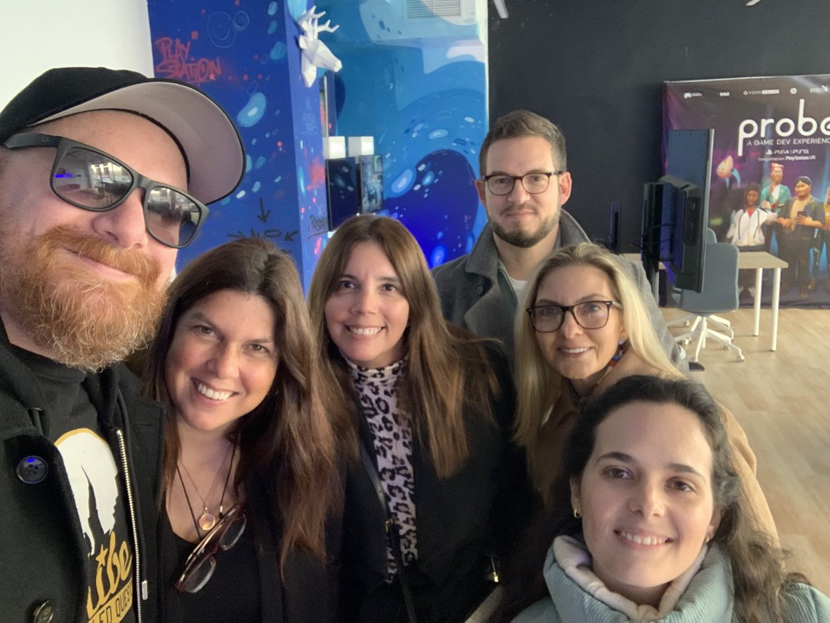 ximenavega's tweet photo. Estuvimos en @VoxelSchool  Madrid aprendiendo sobre lo último de Estrategias y Herramientas digitales. Como parte del #TeamClaridad: @Jaime Ferraro desde España, @ximenavega   desde Italia e @ilertoraz  desde Perú. @ClaridadPeru 
 #Strategy #InnovationMethods #DeepDiveInsights https://t.co/FThaoA8wqx