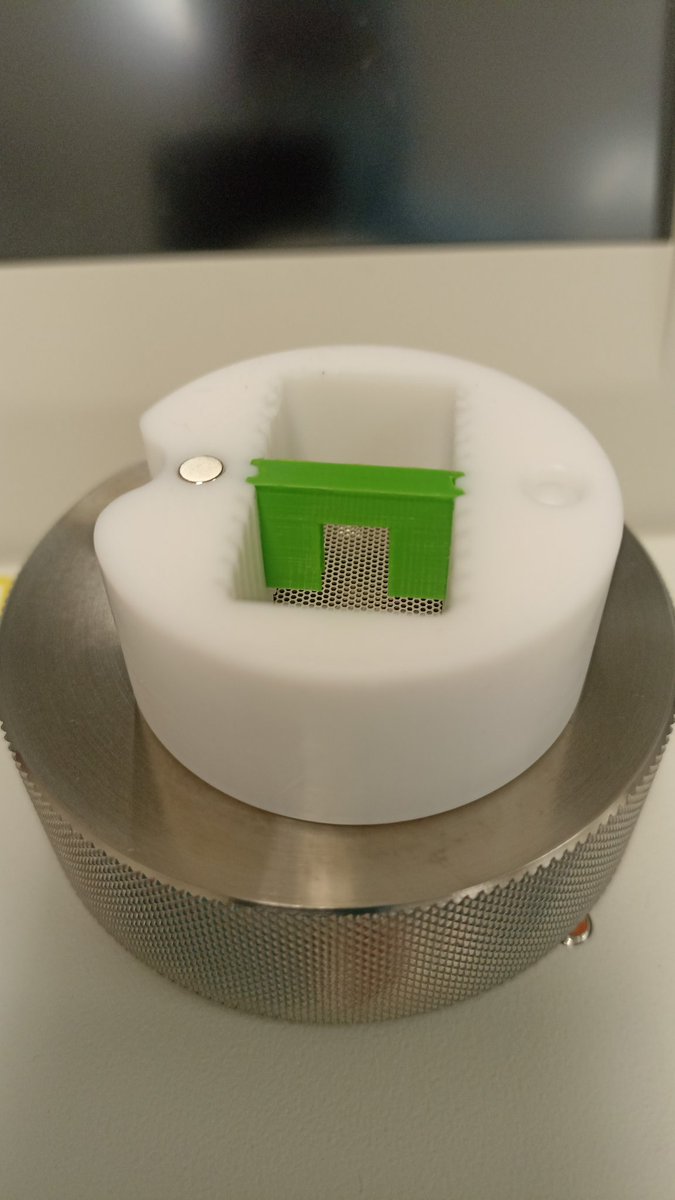 JNClaro's tweet photo. The similarity between the Brandenburger-Tor and my 3D printing is just coincidence... Isn't it? https://t.co/2tgitwOkUz