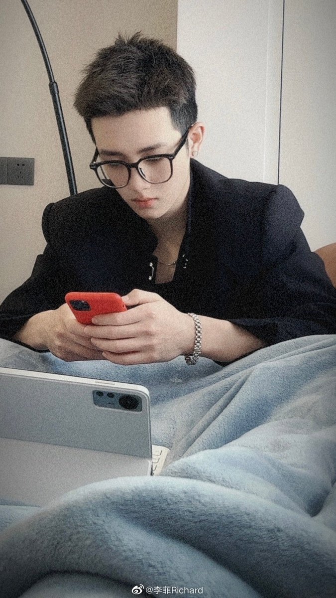 หลี่เฟย李菲Richard_ThaiFan tweet media