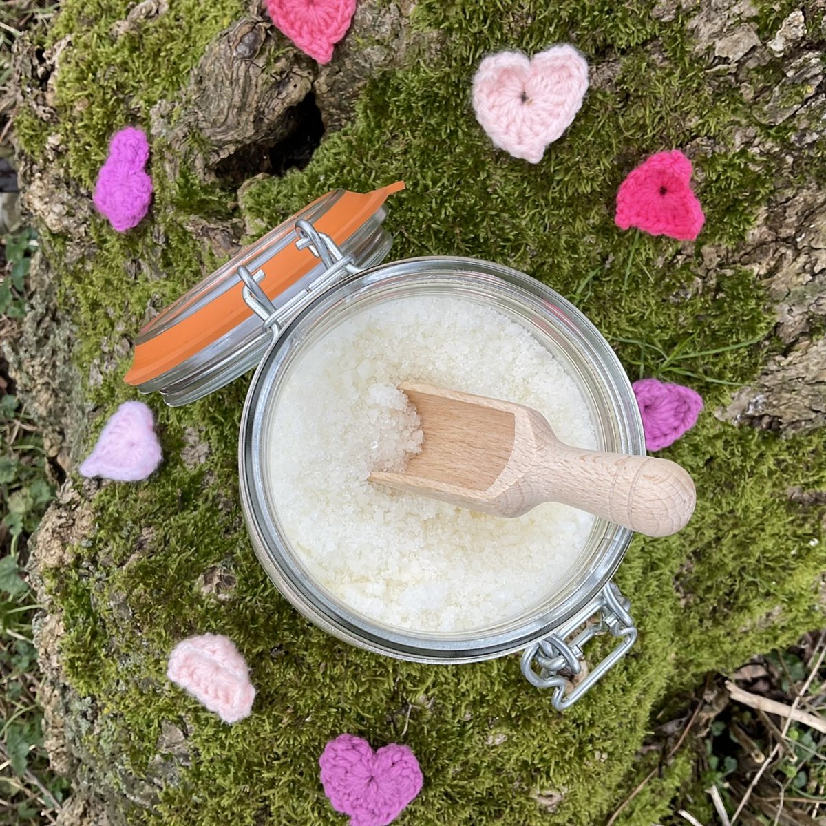 Snowed in? It's an ideal time to get a lovely present for Mother's Day. How about some wonderful Bath Salts made with Epsom Salts, Sea Salt and Organic Essential Oils? naturalspasupplies.co.uk/shop/bath-salt…
#mothersday #snow #giftideas #ecogifts #bathsalts #mothersdaygift #epsomsalts #bathtime