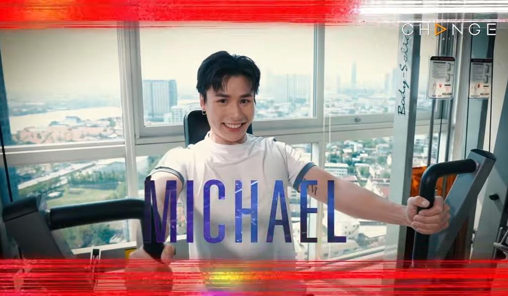 heals_writing's tweet photo. This man really loves to exercise. He is also funny on the 1st episode and im kinda happy cuz he smiles a lot💞💪🤘

#PitBabeTheSeries https://t.co/JfMGI6xlBL