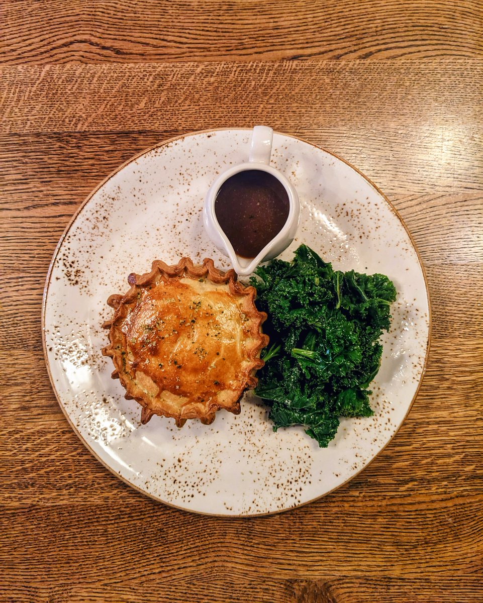 Come Keep Warm With A Slice Of Pie!
It's mighty cold out there these days, but we’ve got the perfect remedy! 
Come down for one of our Pie Week Specials!
Charter Pie (p.s. that the one up top!), Mushroom & Leek Pie, and Fish Pie 
#pieweek #britishpie #realale #beer #veganoption