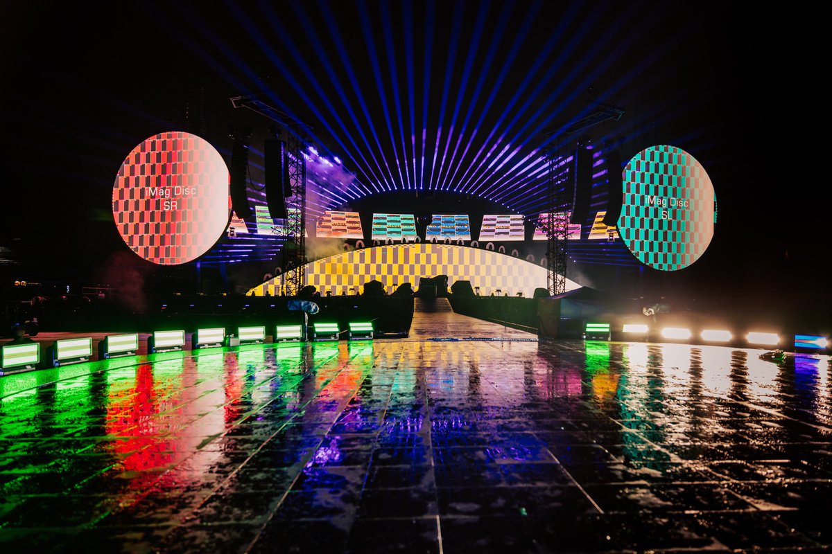 coldplay-on-twitter-to-give-everyone-enough-time-to-get-into-the