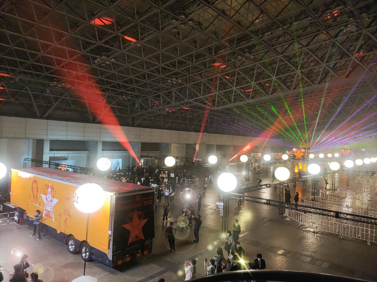moon820_yy's tweet photo. ‘97 FIREBALL
稲葉さんの色気が全開すぎて💕
見に行けてなかった頃のライブ
目に焼き付けてきました😆
#TreasureLand2023 
#Bz35th https://t.co/T3u64tbqaj