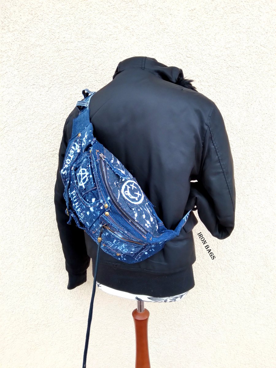 JustineArt8's tweet photo. #etsy shop: Fanny pack crossbody bag for men and women punk rock https://t.co/YBc8aZ0CzZ #blue #birthday #aprilfools #steampunk #fannypack #fannypackmen #denimbackpack #crossbodypurse #giftsformen https://t.co/oE1naeOEju