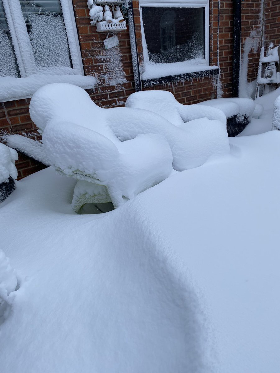 Gayley1979's tweet photo. @JonMitchellTV 21 and a half inch in illingworth https://t.co/RbIApxmQ6Q