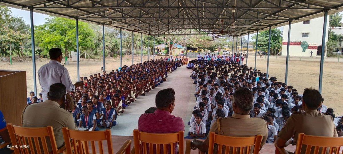 <a href="/vpmpolice/">Viluppuram District Police</a> சங்கமம் கல்லூரியில் பயிலும் மாணவ மாணவியர்களுக்கு சமூக நீதி மற்றும் மனித உரிமைகள் பிரிவின் சார்பாக வண்கொடுமை தடுப்பு, போதை பொருட்கள் தடுப்பு இணைய வழி குற்றங்கள், போக்குவரத்து விதிகளை பின்பற்றுவது தொடர்பாக  விழிப்புணர்வு ஏற்படுத்தப்பட்டது. 
<a href="/tnpoliceoffl/">Tamil Nadu Police</a> <a href="/Northzone_smc/">Tamilnadu Police North Zone</a>