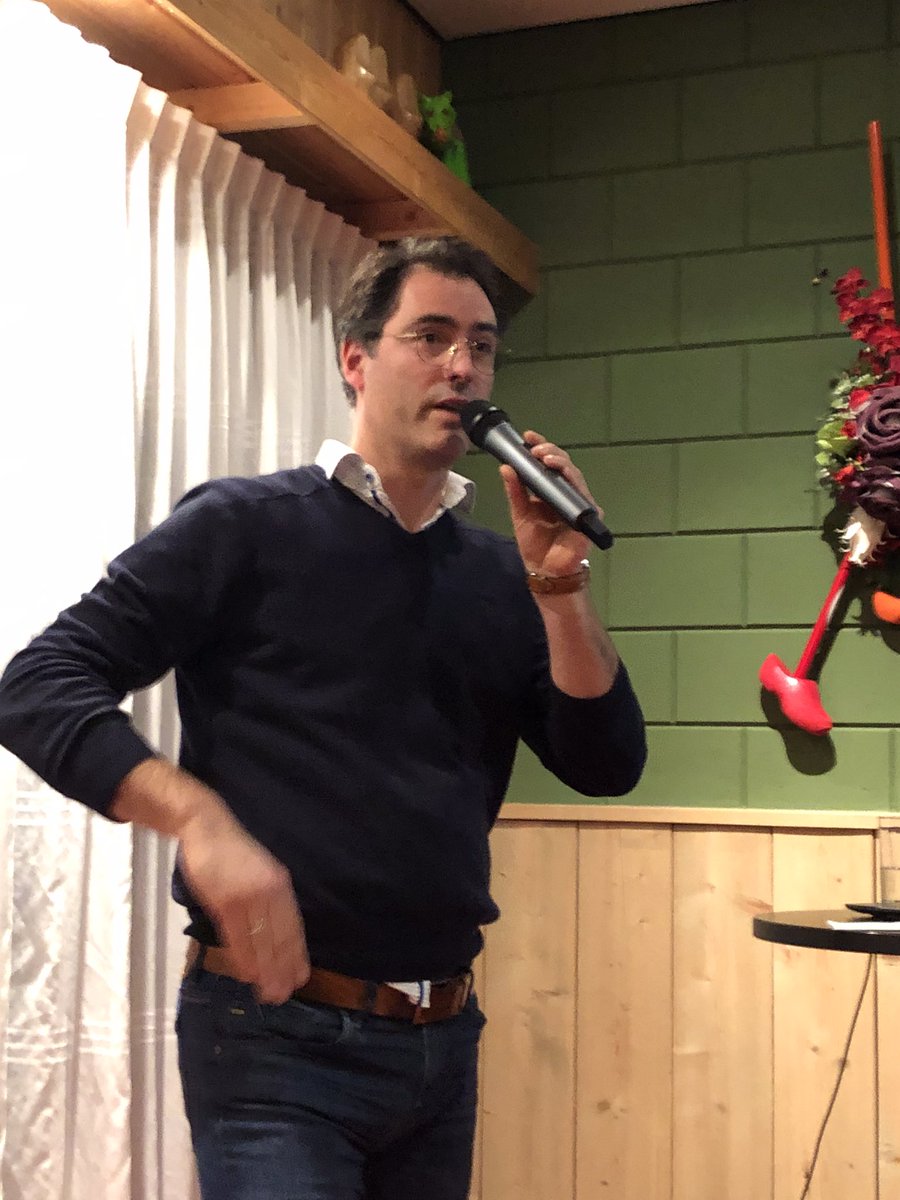 slimsteweg's tweet image. Weer volle bak in @DeMelktap bij de buurtbijeenkomst over de start van de uitvoering van de eerste fase N825. Veel praktische informatie van @heijmansnl over de uitvoering, indrukwekkende lijst met innovaties, mooie documentaire en demonstratie met VR bril door @Saxion studenten.