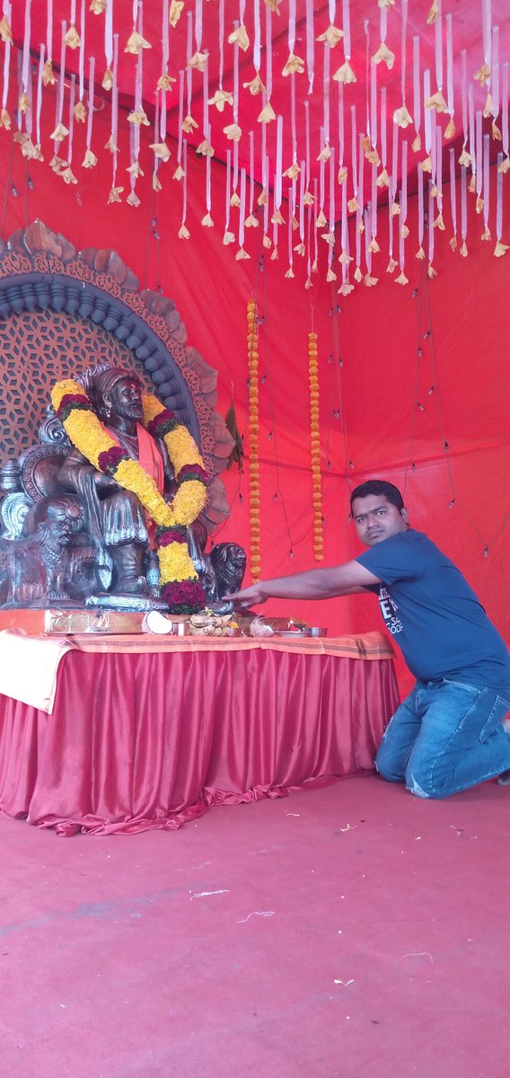 RahulBorade1990's tweet photo. 🚩महाराष्ट्राचे आराध्य दैवत 🎉छत्रपती शिवाजी महाराज🎊 यांच्या जयंतीनिमित्त मानाचा मुजरा 🚩 https://t.co/mA1y349UAM