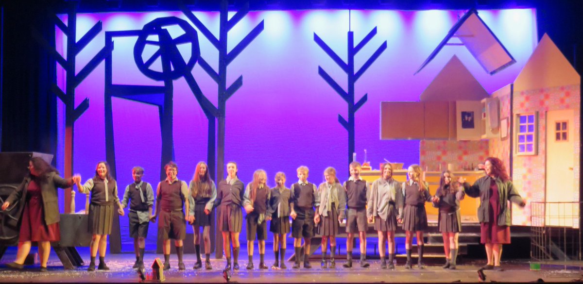Mid Wales Opera / Opera Canolbarth Cymru (@midwalesopera) on Twitter photo Diolch o galon i bawb ddaeth i’r perfformiad neithiwr <a href="/PontioTweets/">PontioTweets</a> - especially our wonderful children's chorus from Blas - gwaith bendegedig. We are back on the snowy road today with <a href="/EnsCymru/">Ensemble Cymru</a> and <a href="/Brycheiniog/">Theatr Brycheiniog</a> tomorrow with a children's chorus from Ghost Light - 7pm start 🧙♀️🎶 Diolch o galon i bawb ddaeth i’r perfformiad neithiwr <a href="/PontioTweets/">PontioTweets</a> - especially our wonderful children's chorus from Blas - gwaith bendegedig. We are back on the snowy road today with <a href="/EnsCymru/">Ensemble Cymru</a> and <a href="/Brycheiniog/">Theatr Brycheiniog</a> tomorrow with a children's chorus from Ghost Light - 7pm start 🧙♀️🎶