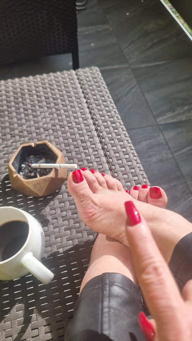 Time to worship my beautiful feet! https://t.co/aOZgRrjyoI<a href="/tag/fetish"class="tags"><span>#fetish</span></a><a href="/tag/strapon"class="tags"><span>#strapon</span></a><a href="/tag/ponyplay"class="tags"><span>#ponyplay</span></a><a href="/tag/toiletslavery"class="tags"><span>#toiletslavery</span></a><a href="/tag/bdsmparty"class="tags"><span>#bdsmparty</span></a>