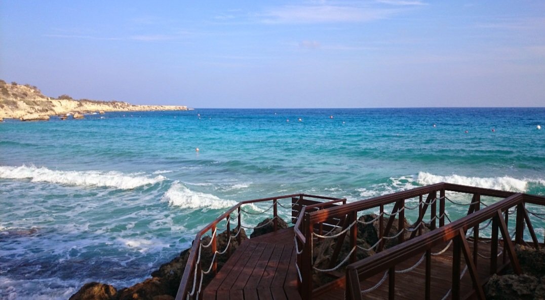 Jag tror Googles experiment med AI har spårat ur och det har utvecklats ett medvetande som är sadistiskt. För varför skulle min bildbackup påminna mig om detta idag? Det var i december 2014, så det är ingen årsdag eller nåt. Den vill bara strö salt i såren.