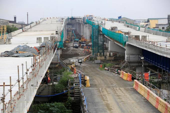 maykshu's tweet photo. Poor infrastructure in the Philippines is one of the biggest problems we are currently facing. Research will be helpful to solve some of the problems we are facing on this issue. We need to find ways to develop our country in a way that doesn't cause hindrance to the people. https://t.co/Vs8AuVF7XF
