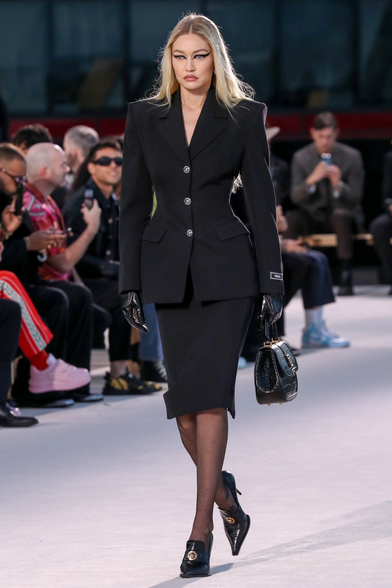 美品　  gigi hadid コラボ　コートXS Gigi Hadid x Tommy Hilfiger Launch New Speed-Inspired