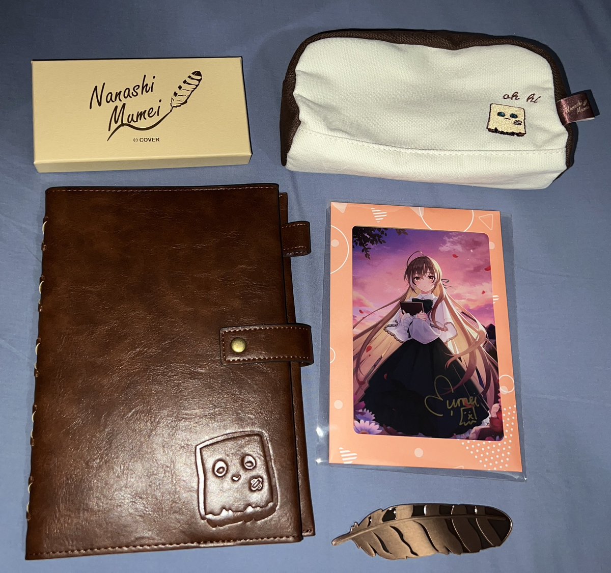MatthewGamer_1's tweet photo. Mine came just in time! Everything is super high quality and Hootsie is super soft, too! Definitely one of my favorite merch sets so far! 

(Also still can’t believe that I managed to get the limited edition lol) 
#showMEI https://t.co/CdPzXLf6C2