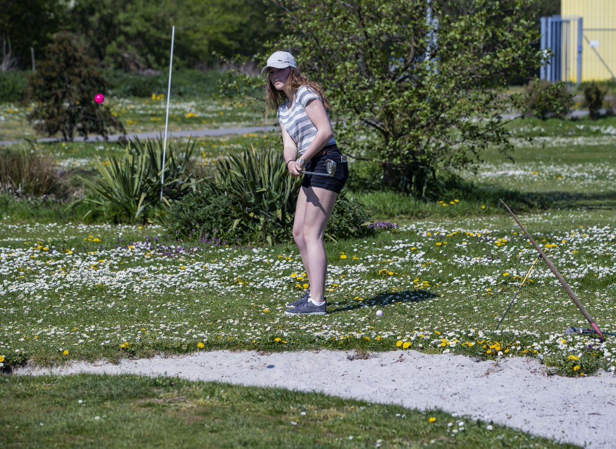 Heb je de enquête over golfbaanonderhoud al ingevuld? De resultaten zullen helpen bij het maken van weloverwogen keuzes en gericht golfbaanbeheer! ➡️ bit.ly/3ZoFL1z 🙏 #golfalliantie <a href="/NGA_Golf/">NGA</a> <a href="/NVG_golf/">NVG Golf</a> #NGF <a href="/PGAHolland/">PGA Holland</a>