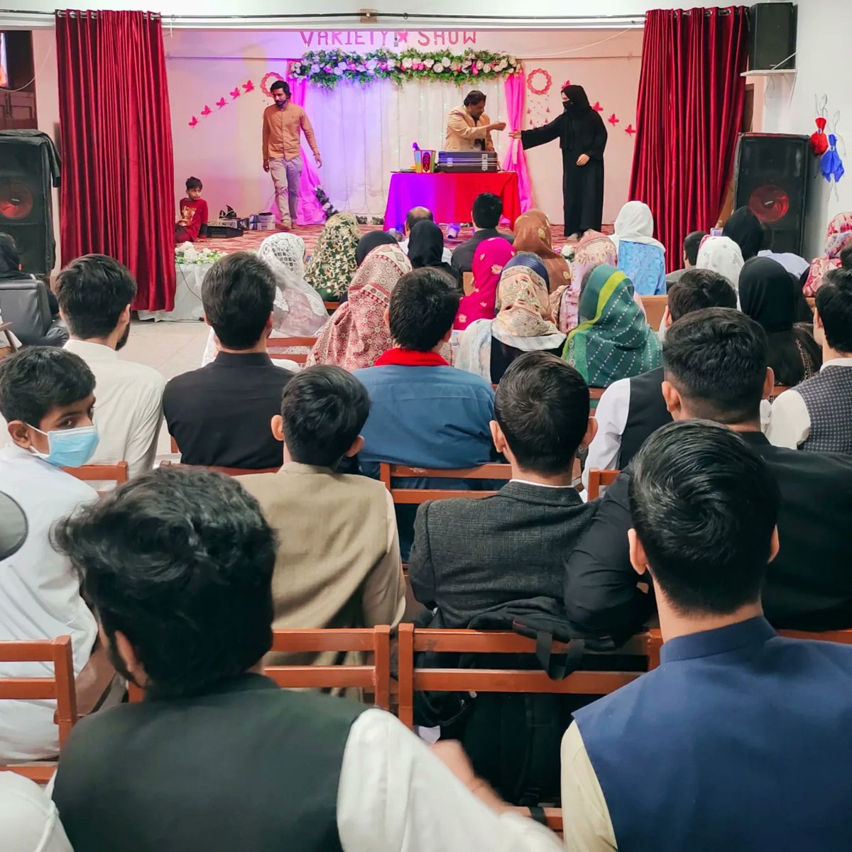 HHA0915853900's tweet photo. ***Funfair & Culture Festival 2023***
✓ Part-2: Variety Show
✓ HH-Academy Peshawar
✓ Contact No: 0332-9294053
:::::::::::::::::####:::::::::::::::::::::::::
#HHAcademyPeshawar #HHUpdates #SohailAhmedKT #SAKUpdates #funfair2023 #culture #festival #ForcesAcademyPeshawar https://t.co/UGnLZ4p342