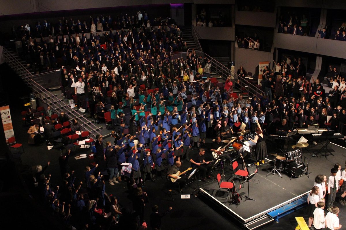MPS_Northampton's tweet photo. The School of Rock choir last night was a great evening! The children had such a fabulous time. Well done to everyone who performed 😊🎶 @NMPATrust @AndrewLloydWebb @SchoolOfRockINT https://t.co/BypFif0pKc