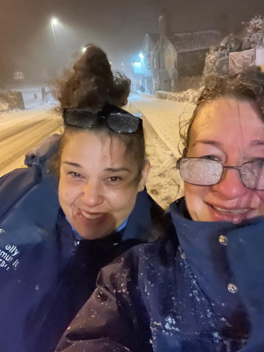 Emma Brodie QN (@emmabrodie555) on Twitter photo Oldham Out of Hours Nurses rescued a stranded nurse colleague who was doing her best to reach a patient in the middle of the night despite gales and blizzards. #notallheroeswearcapes #nosnowdayforus #proudofmyniggtwarriors <a href="/Paula_Baker1/">Paula Baker</a> @SaraHandley9 <a href="/laura_ba1/">laura barraclough</a> <a href="/kaymiller72/">Kay Miller</a> Oldham Out of Hours Nurses rescued a stranded nurse colleague who was doing her best to reach a patient in the middle of the night despite gales and blizzards. #notallheroeswearcapes #nosnowdayforus #proudofmyniggtwarriors <a href="/Paula_Baker1/">Paula Baker</a> @SaraHandley9 <a href="/laura_ba1/">laura barraclough</a> <a href="/kaymiller72/">Kay Miller</a>