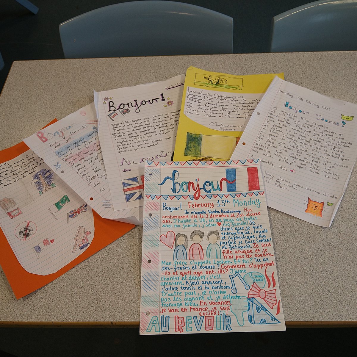 CaerleonComp's tweet photo. Year 7 writing back to their pen pals in France! En français of course! 🇫🇷
#authenticlearningexperience
#maximisingpotential https://t.co/8M7IjQAUQp