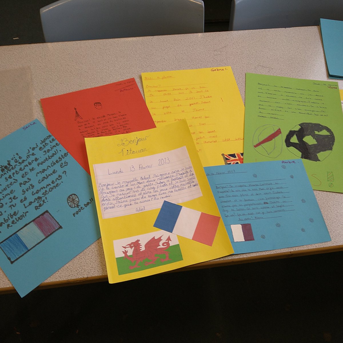 CaerleonComp's tweet photo. Year 7 writing back to their pen pals in France! En français of course! 🇫🇷
#authenticlearningexperience
#maximisingpotential https://t.co/8M7IjQAUQp