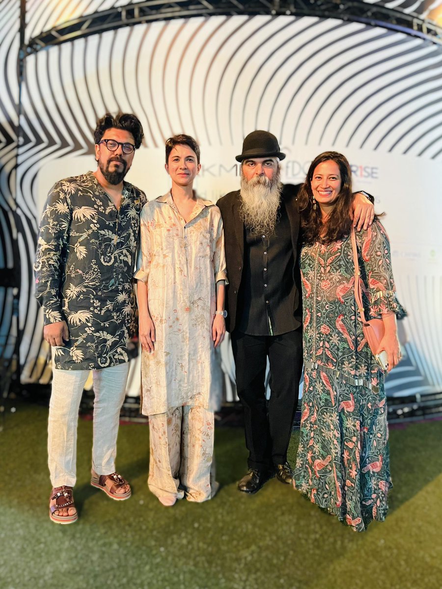 🥂 good show!

 <a href="/SUKETDHIR_/">SUKETDHIR</a> <a href="/kvicindia/">Khadi India</a> <a href="/diya_sahgal/">Diya Sahgal</a> <a href="/fdciofficial/">FDCI</a> <a href="/LakmeFashionWk/">Lakmé Fashion Week</a>
