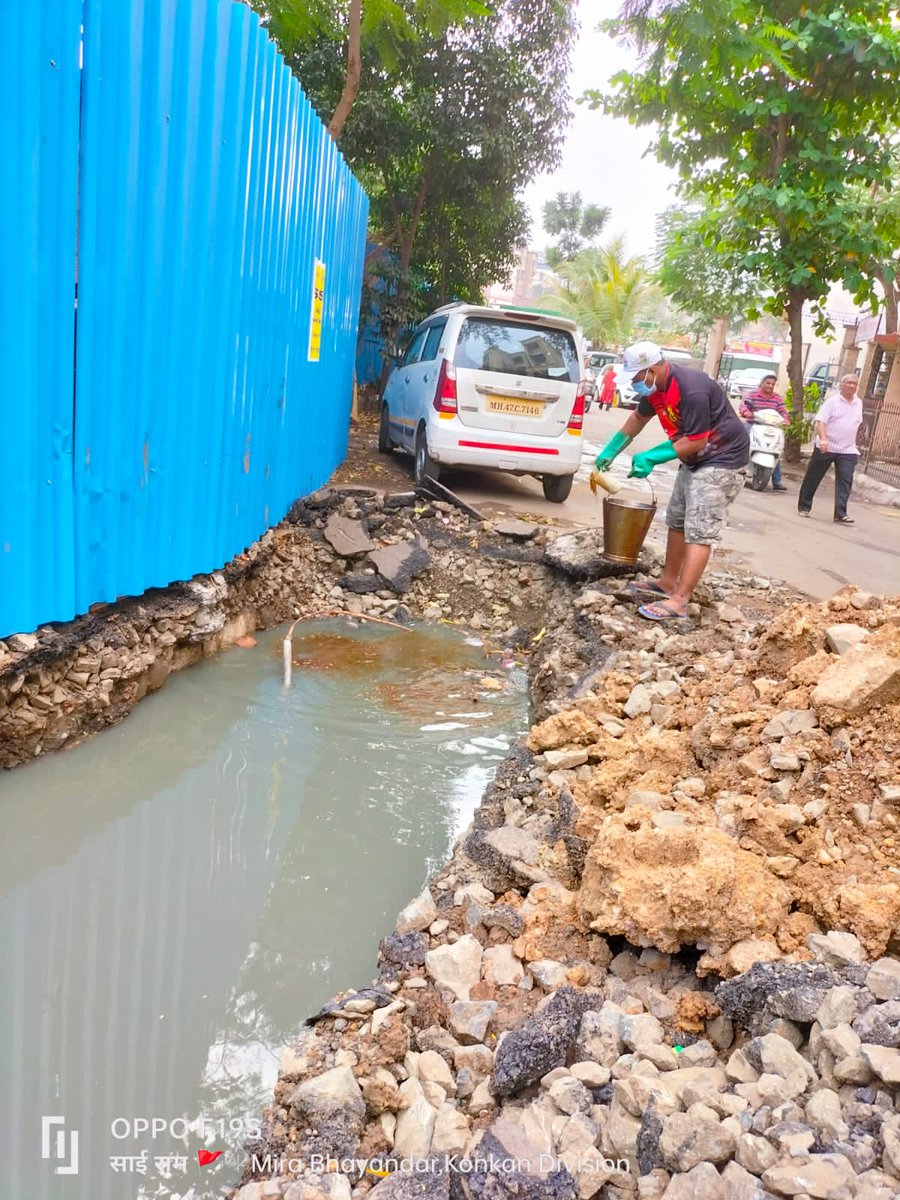 TVOCNews's tweet photo. The corrupt officials of @BhaindarMira issue notices to buildings immediately if stale water is found in buildings, but courtesy @DilipDholespeak who's said to be right hand man of maharashtra CM @mieknathshinde nothing happens to the buidler lobby who illegally take over public roads with connivance of Mbmc PWD and break drainage lines of buildings to deliberately show that gutter is being made and harass citizen's with  menace of darkness at nights on road and mosquitoes and #MBMC instead of telling builder to dewater it sprays mosquitoe medicine on it shamelessly, corruption at highest level visible clearly, notice issued without telling to dewater the gutter despite follow ups. 
@PMOIndia this is the work of @BJP4India corporator and @BJP4Maharashtra who keep favouring builder lobby illegal works. Neither MLA #Geetabharatjain does anything nor does ex BJP mla @NarendraMehtal to stop such illegal 25 year old road takeover . @Dev_Fadnavis also seems to turn a blind eye to all this nuisance and irregularity of Builder lobby. 
#shindefadanvis #shivajimaharajjayanti