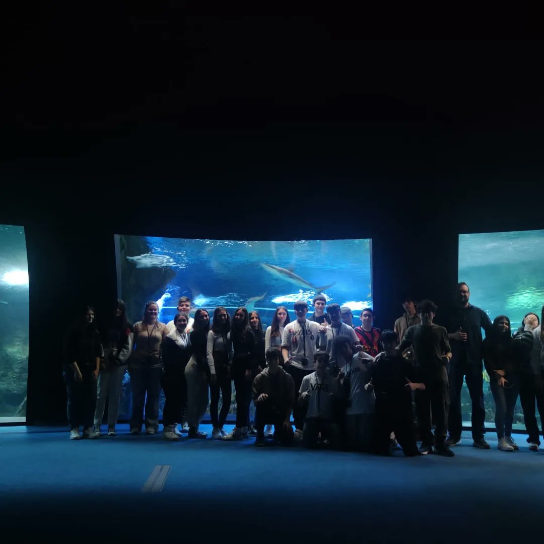 iestomashormigo's tweet photo. 🔭🔬⚗️🧬🐠 El alumnado de 3° de ESO visitó el Parque de las Ciencias de Granada. Una interesante jornada educativa en la que ha participado en una visita guiada al museo, talleres y visitas al Biodomo y Planetario. https://t.co/Orguf2mGjb