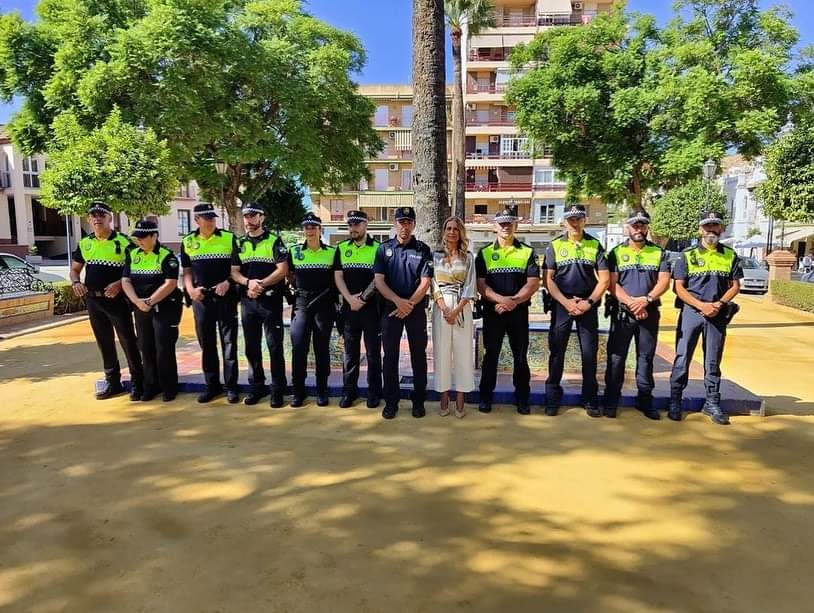 Hemos aprobado la adquisición del sistema del programa de radiocomunicaciones digitales SIRDEE. Favoreciendo la cooperación y colaboración de la Policía Local, Policía Nacional y la Guardia Civil en cualquier lugar y situación.