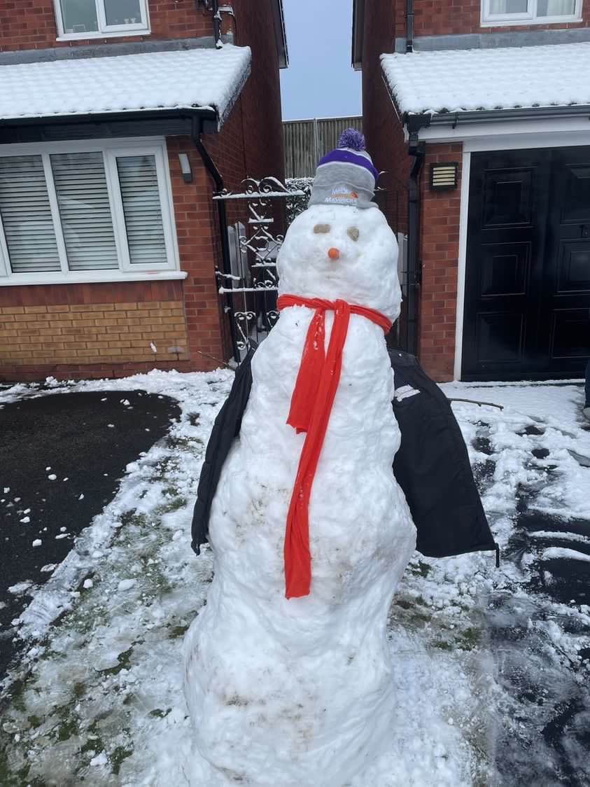 MAVS SNOWMAN COMPETITION 

Entry number 2

#mavsmentality #snowman #snowday #basketball <a href="/bballengland/">Basketball England 🥇🥈</a> 💪💜🏀