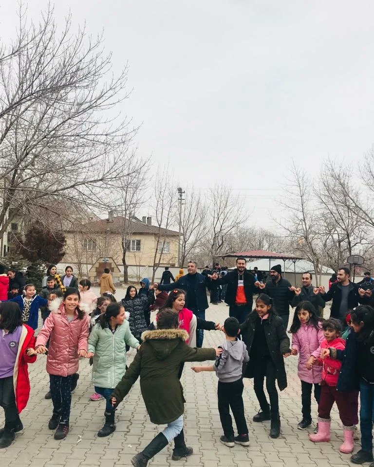 Deprem bölgesinden gelen öğrencilerimize yönelik Psikososyal Destek Programı kapsamında okulumuzda çeşitli etkinlikler düzenlendi. <a href="/tcmeb/">Millî Eğitim Bakanlığı</a> <a href="/meb_dinogretimi/">MEB Din Öğretimi Genel Müdürlüğü</a> <a href="/Korkmazemin49/">Mehmet Emin KORKMAZ</a> <a href="/AdilcevazM/">Adilcevaz İlçe Milli Eğitim Müdürlüğü</a> <a href="/Bitlis_Mem/">Bitlis İl Milli Eğitim Müdürlüğü</a> <a href="/YavuzBEKARDE/">Yavuz BEŞKARDEŞ</a>