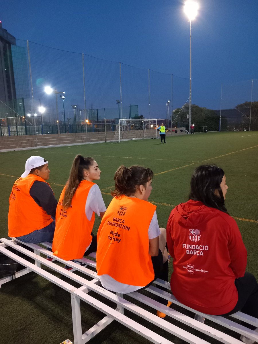 FundacioFCB's tweet image. 💜The @aeramassa and Franja del Besòs women’s teams have shared a special session during the #InternationalWomensDay.💪 We work together with @Nike to promote female participation in sports. #IWD23 #MadeToPlay