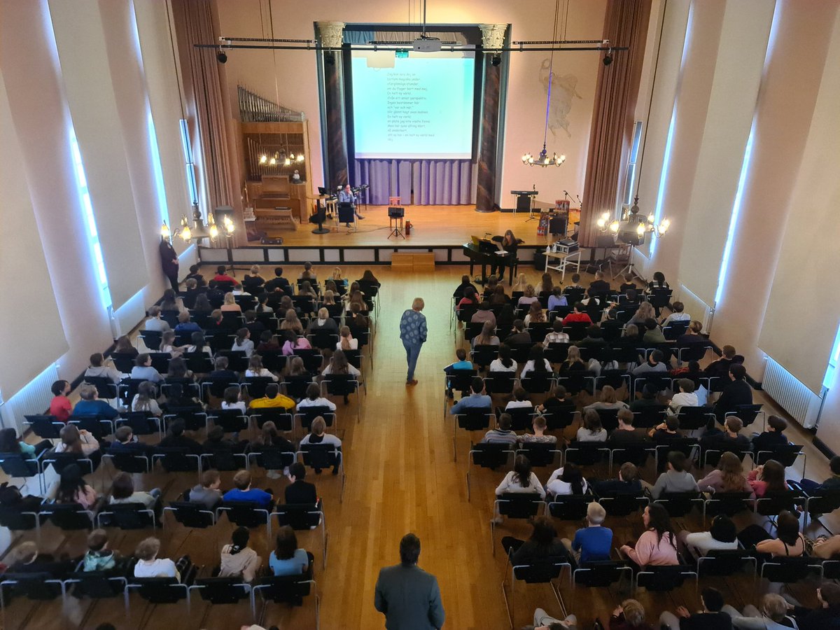 ErasmusMestral's tweet photo. Després d'haver tornat d'aquesta magnífica experiència us compartim algunes imatges d'aquesta vivència tan intensa dels nostres alumnes #ErasmusPlus @sepiegob @EplusCatEdu @audi_johnny @mcatimo @MestralEscola @AmpaMestral https://t.co/JF0k828Tzq