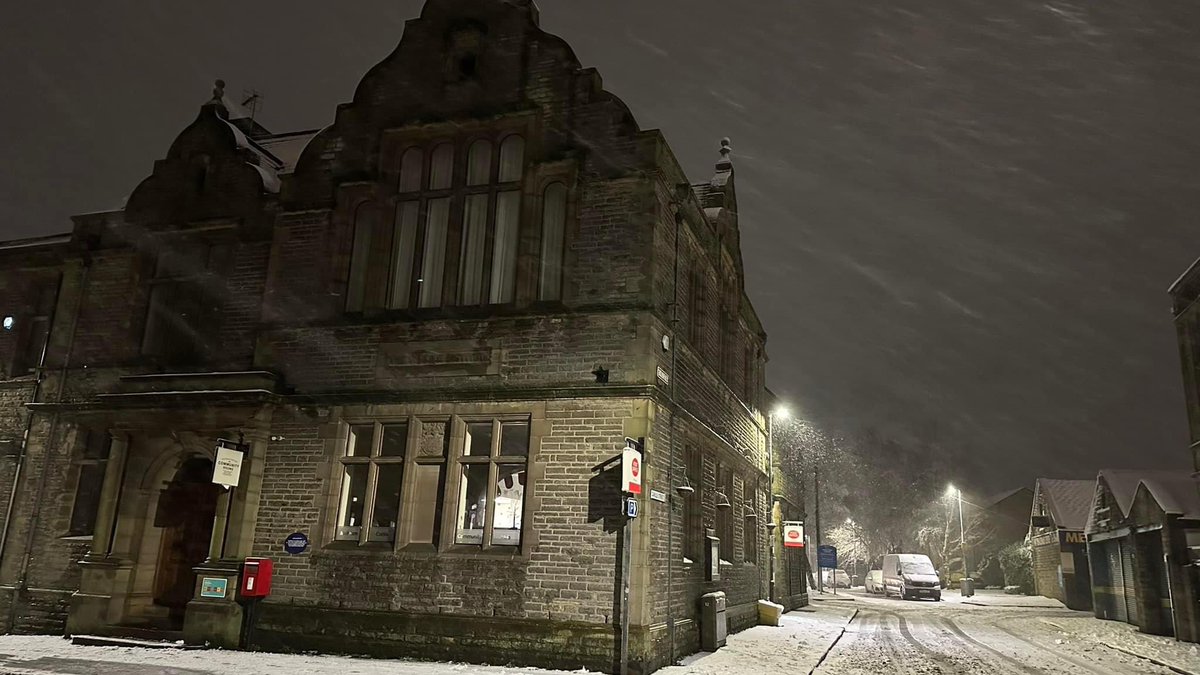 The Carlile Institute (@communityrooms) on Twitter photo The Post Office, Library The Carlile Institute are closed this morning. 
All sessions up to lunchtime are cancelled. We’ll open up later this morning, currently aiming to be back up and running by 12pm The Post Office, Library The Carlile Institute are closed this morning. 
All sessions up to lunchtime are cancelled. We’ll open up later this morning, currently aiming to be back up and running by 12pm