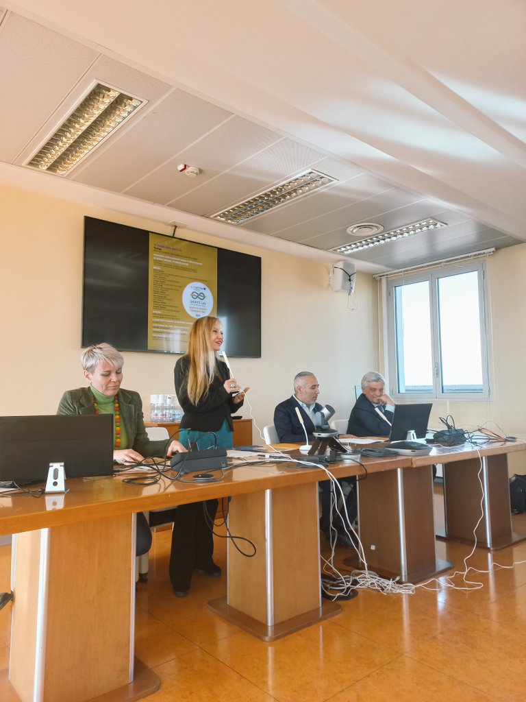 Apre i lavori del seminario finale #graieslab <a href="/carlinagatti/">carla gatti</a>, direttrice Comunicazione <a href="/CittaMetroTO/">Città MetroTorino</a> e coordinatrice di progetto.