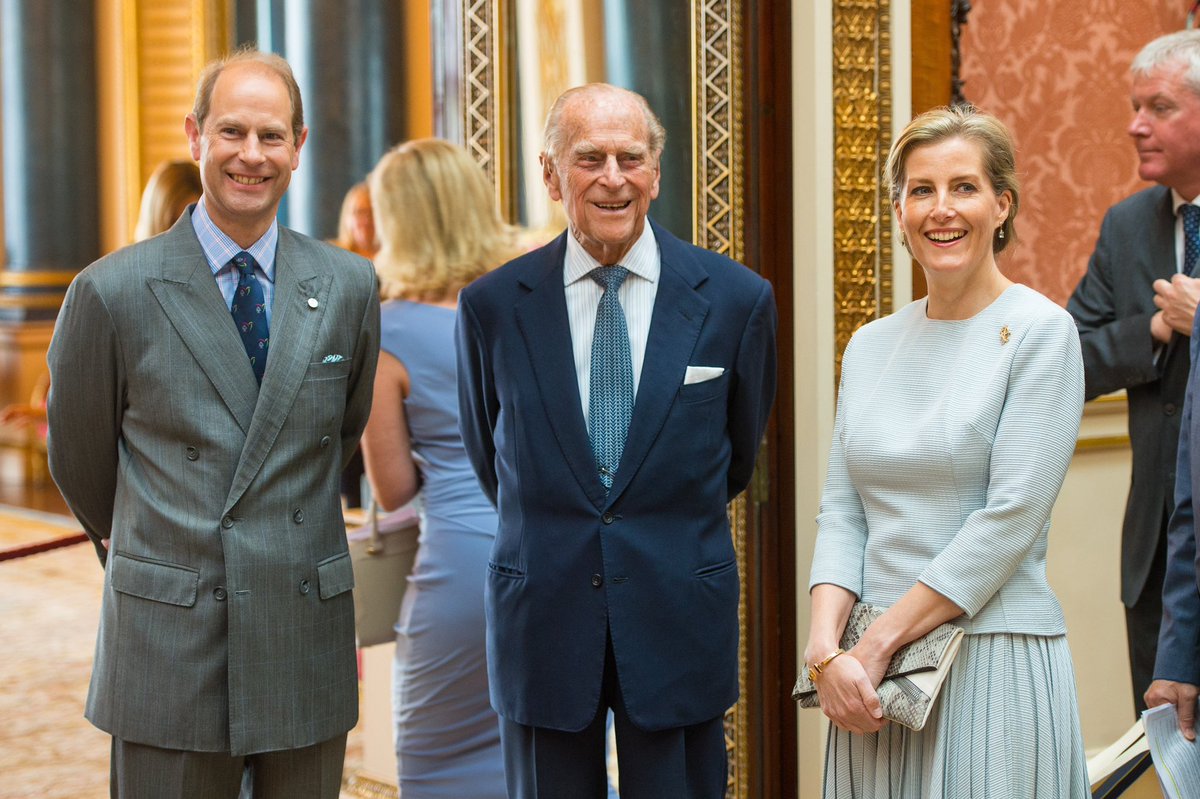 BREAKING: The Earl and Countess of Wessex have been given the titles of The Duke and Duchess of Edinburgh by The King. Today is Prince Edward’s 59th birthday.

📸 PA