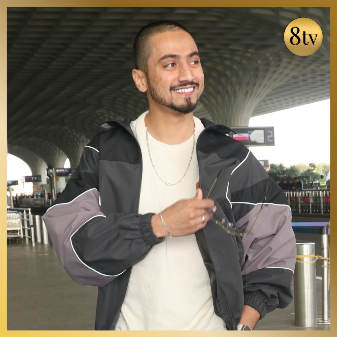 chaiandchuran's tweet photo. Social media sensation alert! #MrFaisu, aka #FaisalShaikh, spotted at Mumbai airport, giving us major fashion goals with his trendy outfit. Stay up to date on all the latest Bollywood news and updates by following 8TV. MumbaiAirport #SocialMediaSensation #8TV @Mr_Faisu_07 https://t.co/9gRi3heRG2