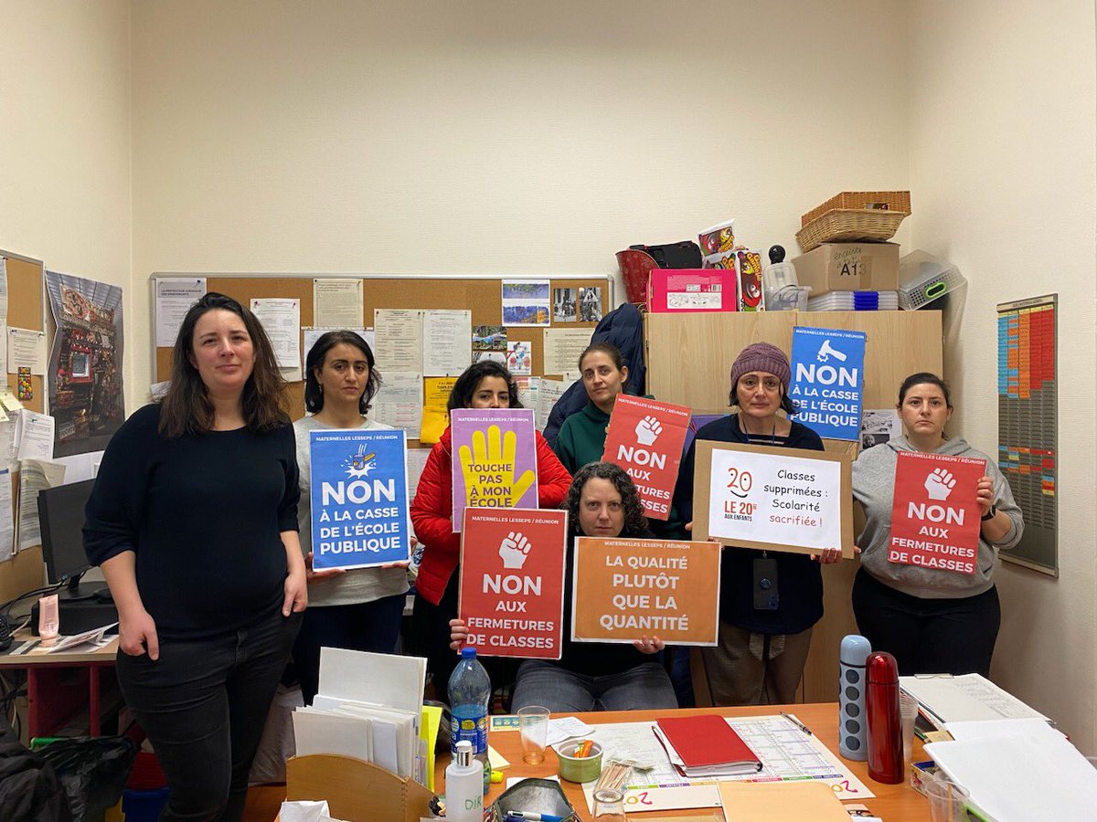 💔 Ce matin, soutien aux parents de l’école <a href="/LessepsParis20/">Maternelle Lesseps Paris 20</a> en compagnie du <a href="/20emeauxEnfants/">Le 20eme aux Enfants - Paris 💔</a>. 4e jour d’occupation du bureau de la directrice contre la fermeture de classe. Bravo pour cette mobilisation continue depuis de si longues semaines 💔#jaimemonecolepublique