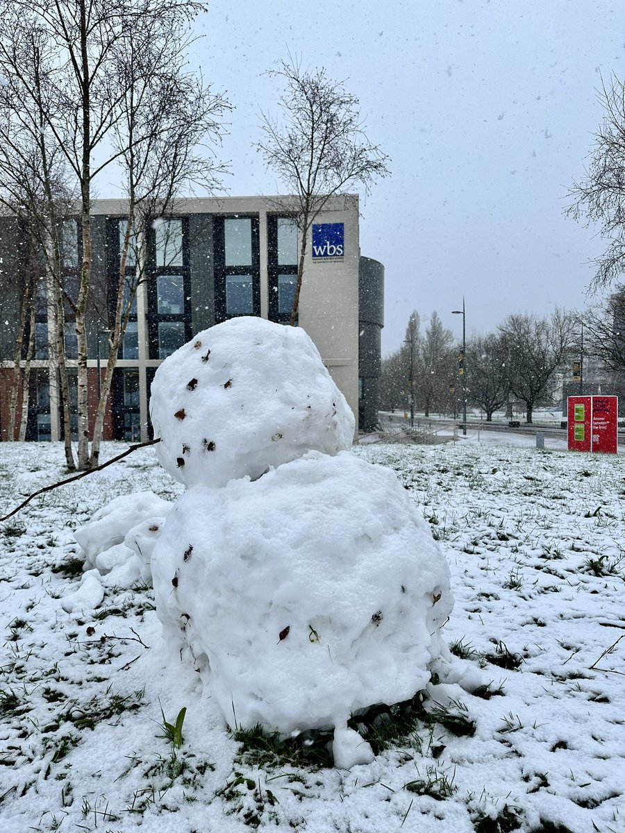 A snowy morning at #WBS ⛄️ ❄️ 
#snow #mba #veteran #businessschool