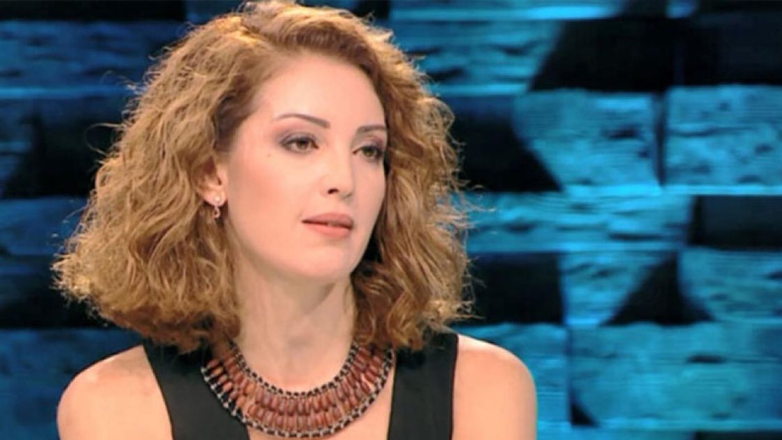 Nagehan Alçı: 

"Ben Osman Kavala gibi pırıl pırıl insanlara zulmeden, festivalleri ve konserleri yasaklayan, rakiplerine siyasi yasak getiren, militarist söylemlerde bulunan bir siyasi tarafta bulunamam. 

Bu zulümleri alkışlayan bir AK Parti’den yana olamam."

Gemiyi ilk bunlar