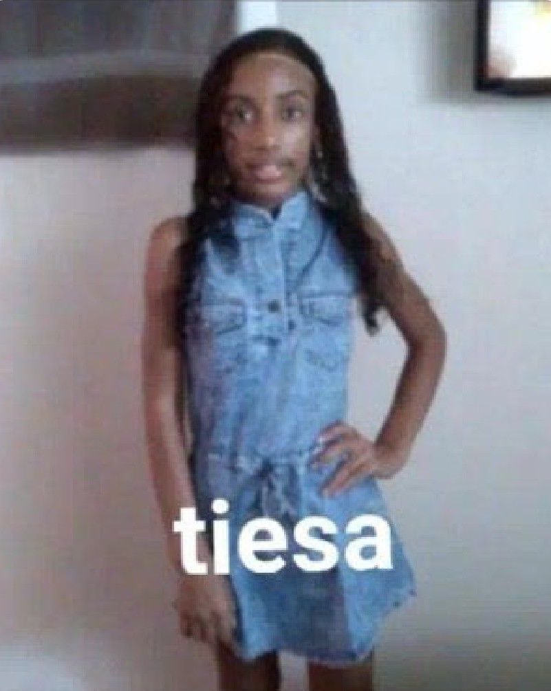 dfsanabria's tweet photo. Estaba profunda y quedé así: https://t.co/py49pECuAz