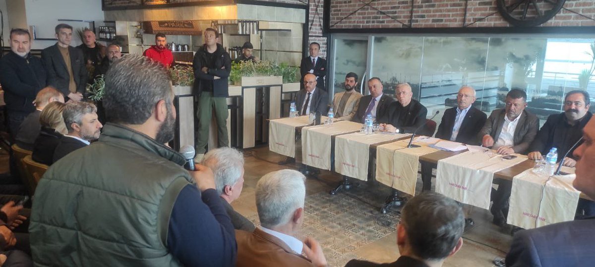 Kemal Kılıçdaroğlu ve Mansur Yavaş Malatya'da depremden etkilenen sanayici ve esnaflarla bir araya geldi.