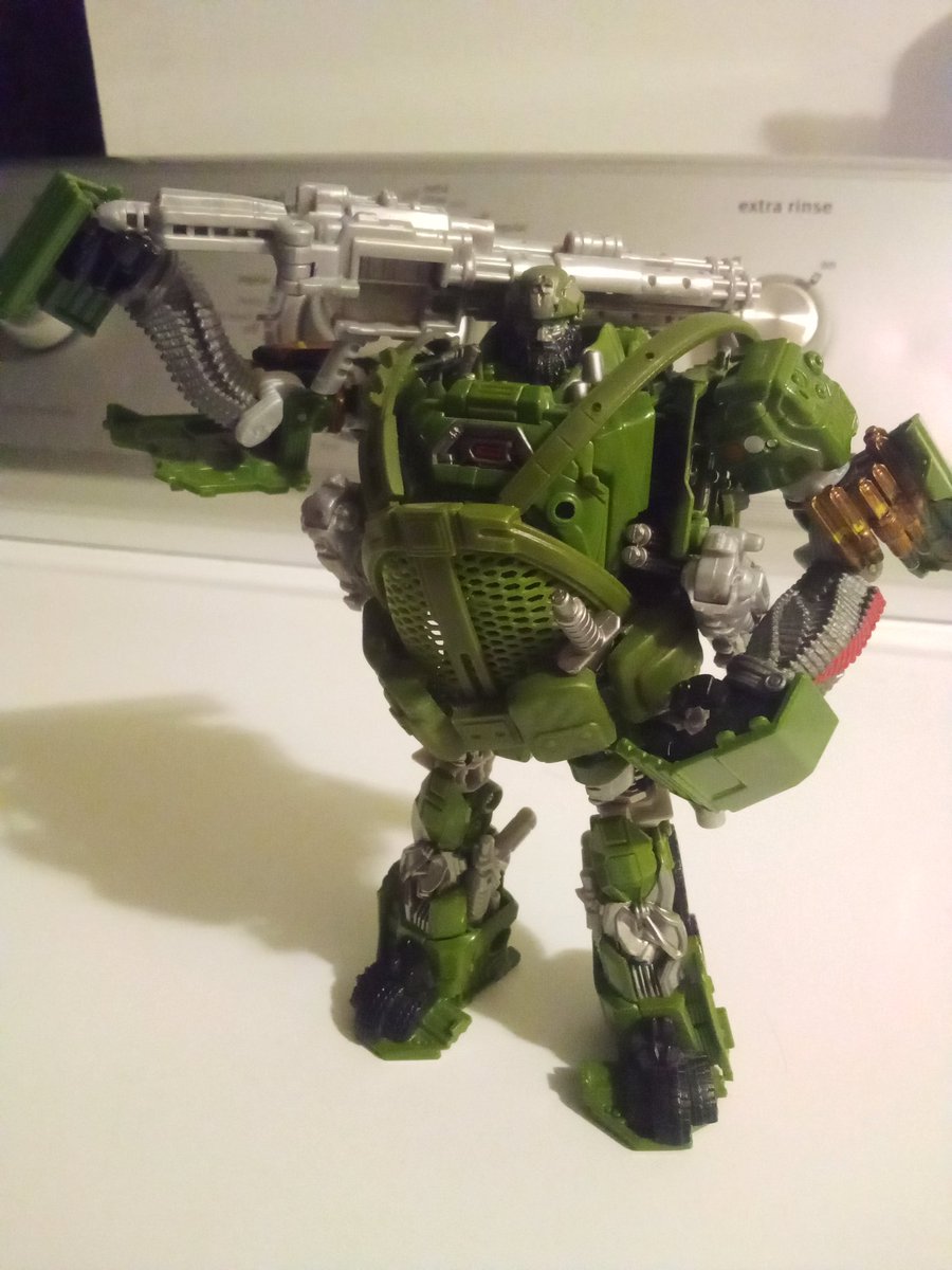 DelteFyr's tweet photo. Not a studio series fig but he'll sure as hell do for now
#Transformers https://t.co/QeOzGY7IE9