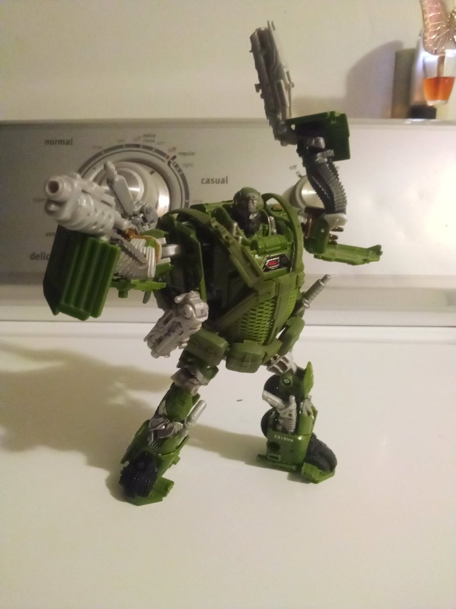 DelteFyr's tweet photo. Not a studio series fig but he'll sure as hell do for now
#Transformers https://t.co/QeOzGY7IE9
